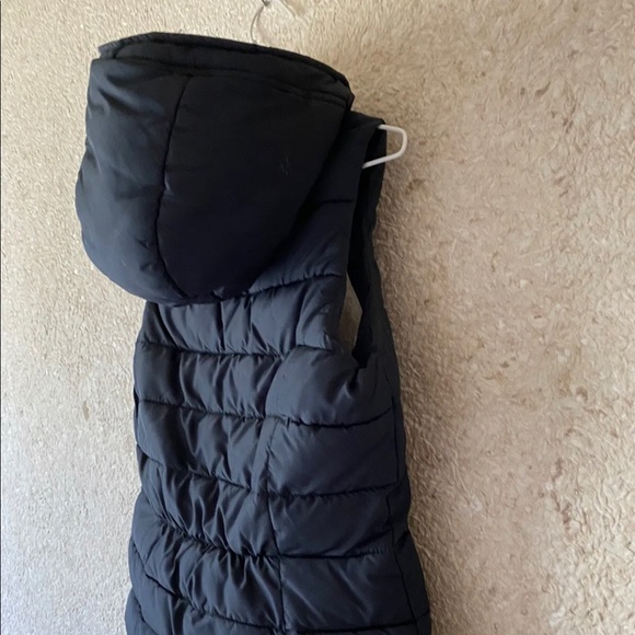 2/$50 🦋 Hollister Sherpa Zip Up Vest Size XS - Picture 4 of 8